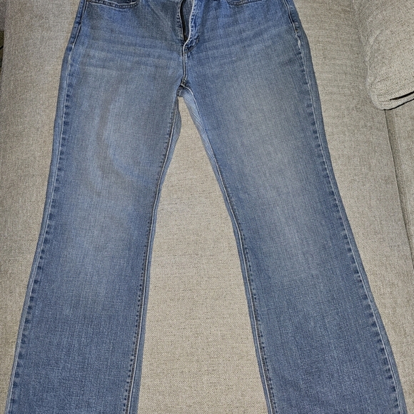 Stylish Blue Boot Cut Women's Jeans - Picture 1 of 3